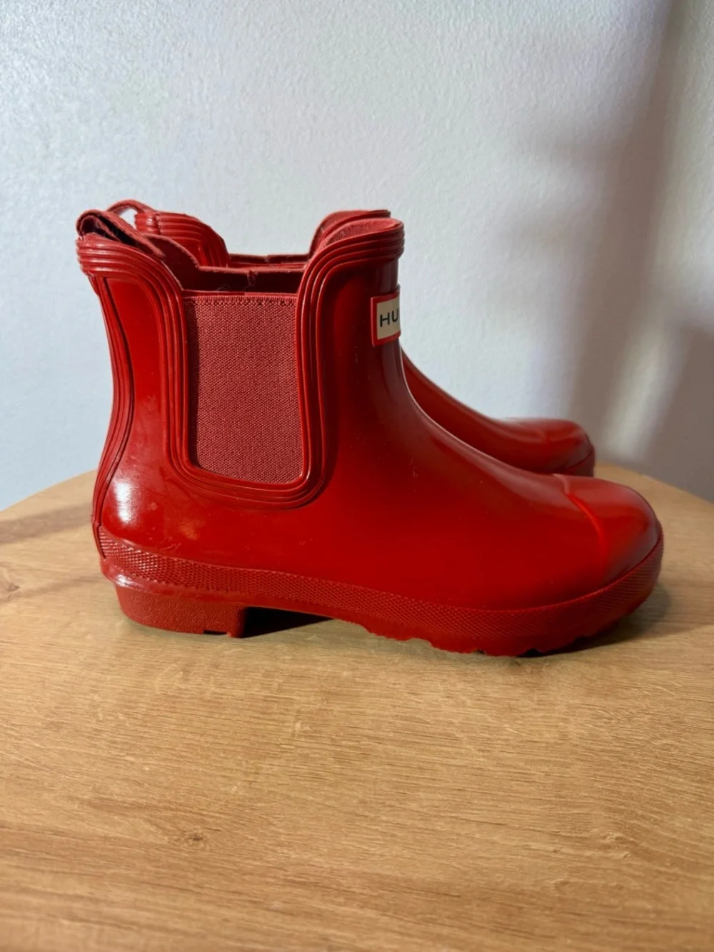 Hunter Red Gloss Chelsea Rain Boots